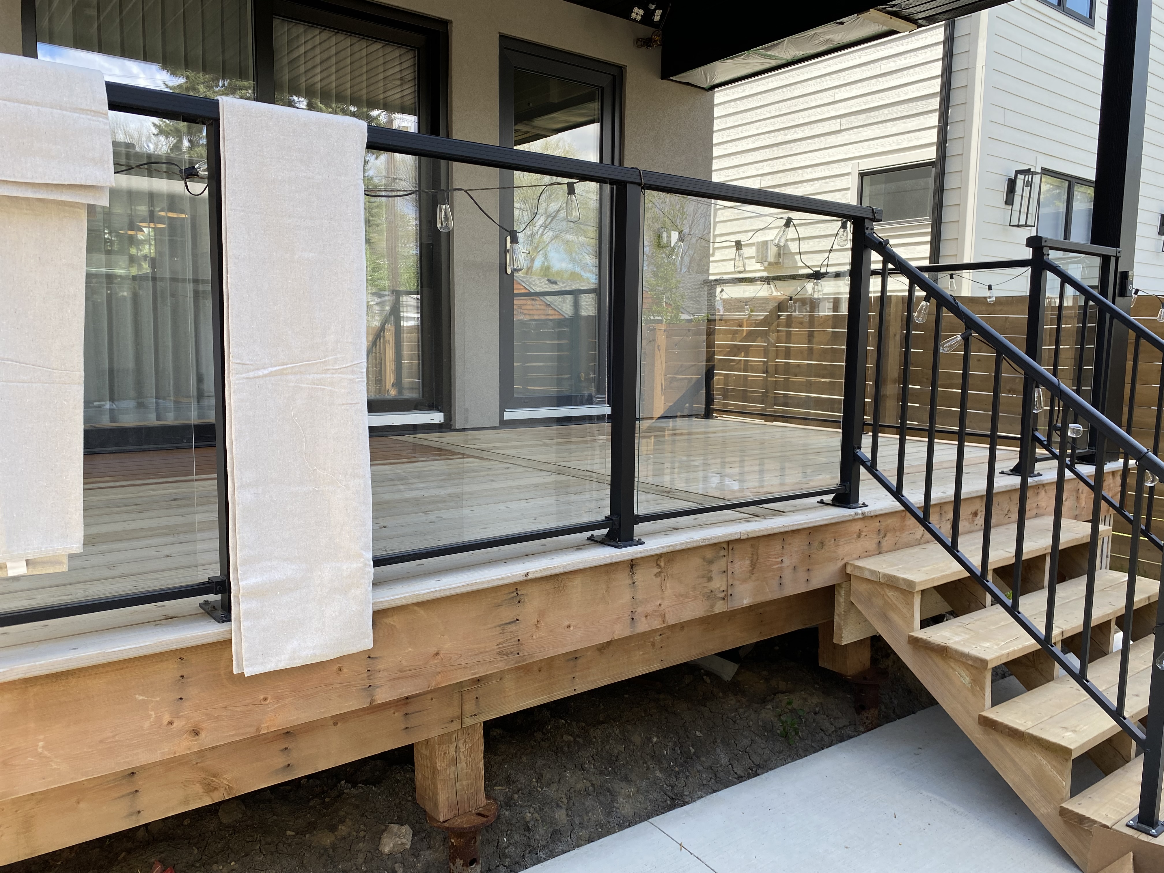 Deck Stain — 9233 146a St NW